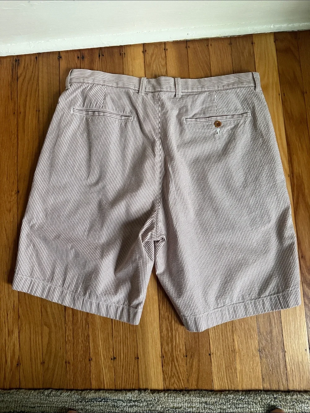 J. Crew Nantucket red & cream Seersucker Shorts, 35w, NWOT
